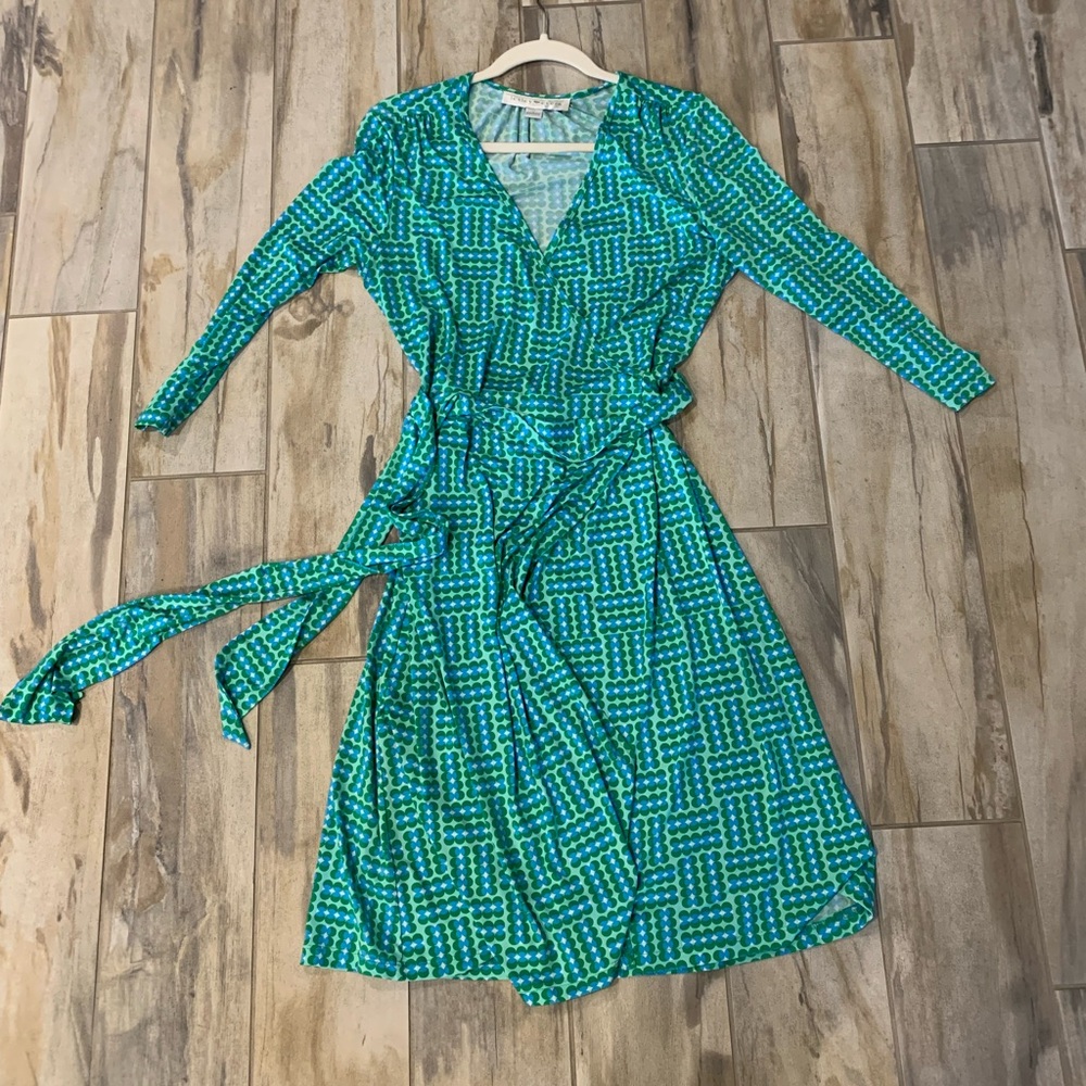 Lesley Evers Green Circle Pattern 3/4 Sleeve Wrap Dress Size Medium